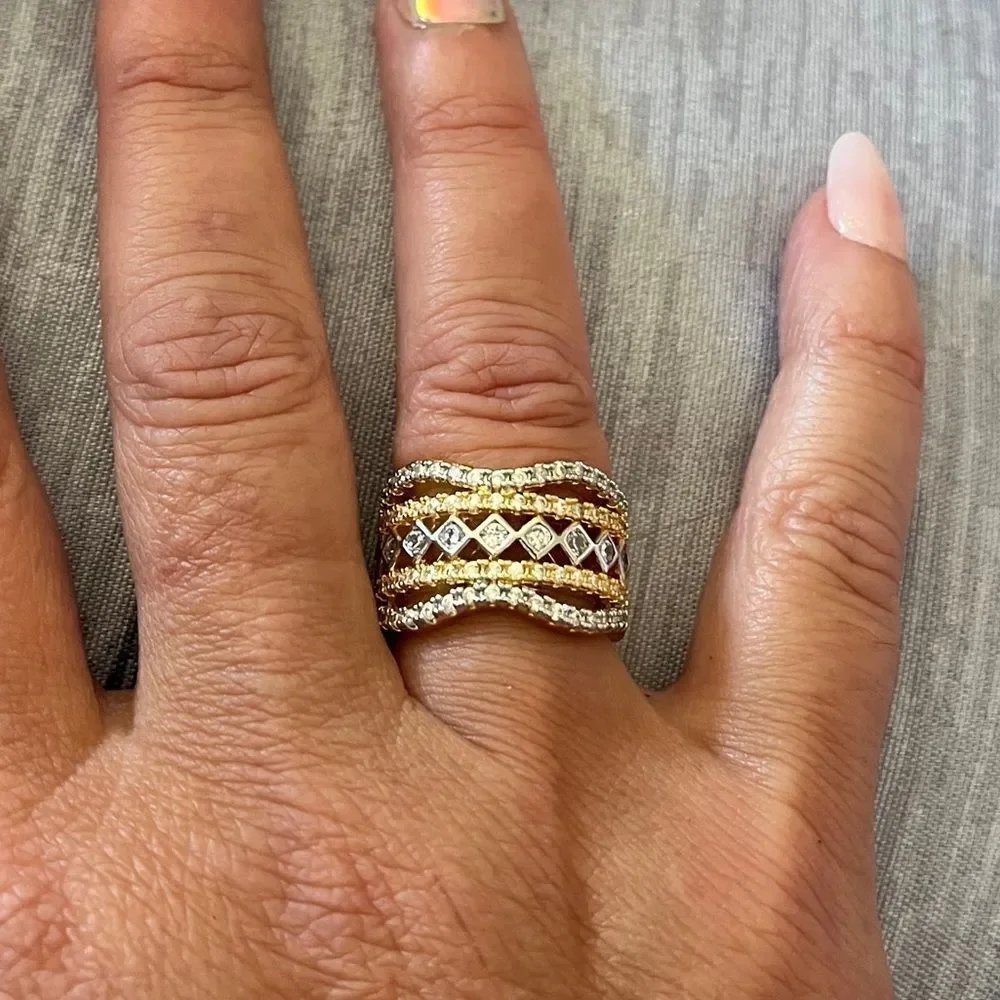 The Regency Two Tone Band Ring in size 6